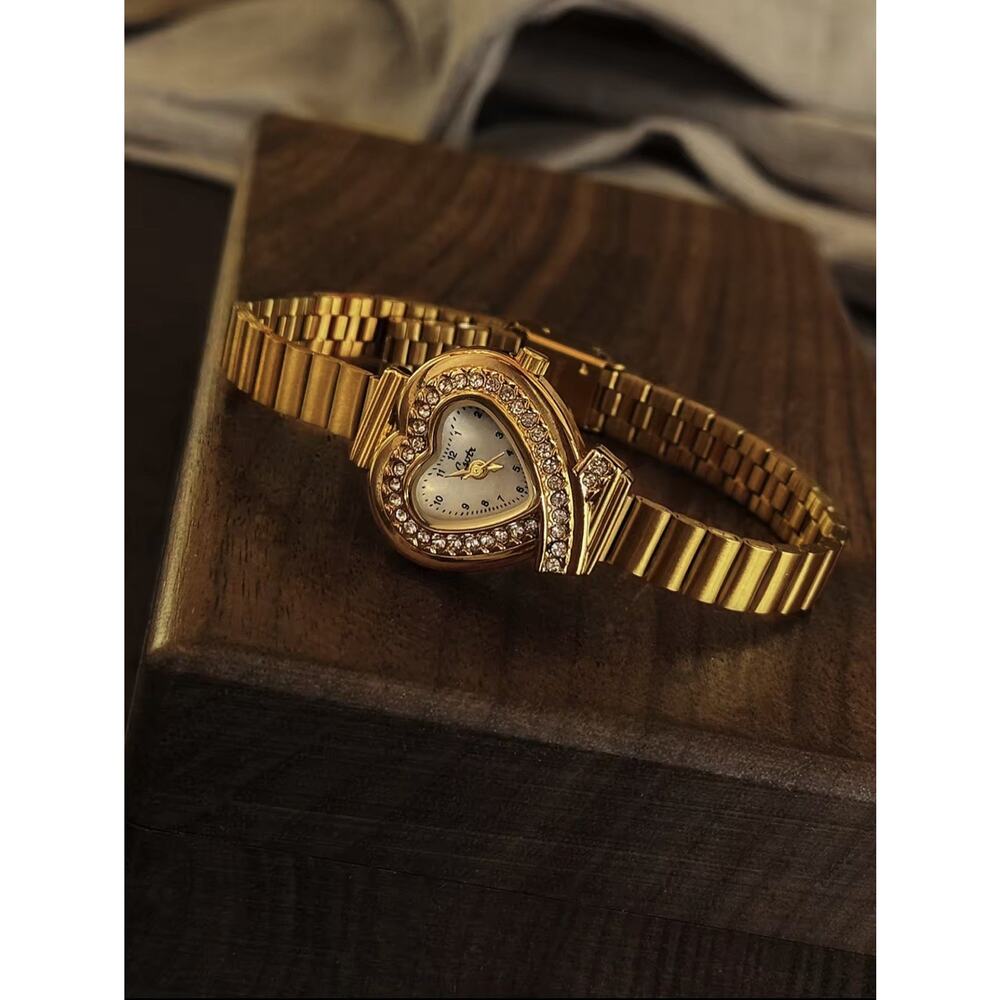 Vintage Gold Heart Ladies Quartz Watch w/ Crystal Bezel – Rare Find